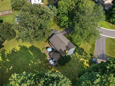 Welcome home to this beautiful 4-bedroom, 2.5-bath Colonial - photo 43