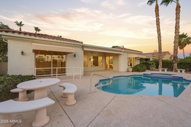 Stunning, move-in ready 3 bedroom + den, 2.5 bath home on a - photo 49
