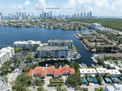 Maule Lake Townhome/Townhouse For Sale in North Miami Beach Florida