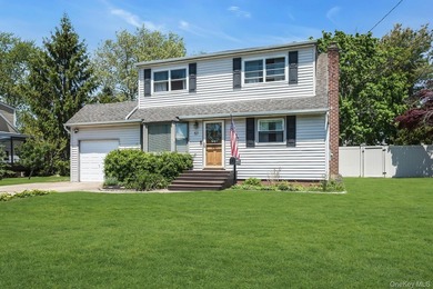 Welcome to 57 Wantagh Avenue in East Islip - a beautifully - photo 1