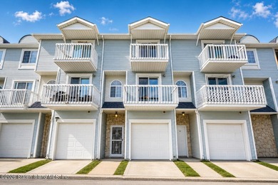 Welcome to 38A Country Drive East. This beautiful 1-family - photo 1