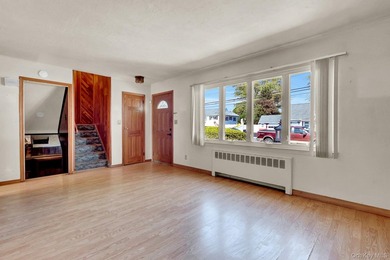 GREAT CURB APPEAL , PROPERTY AND LAYOUT ! UPDATED SIDING, ROOF - photo 10