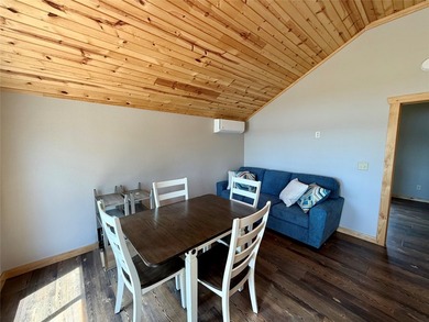 Additional listing photo 4