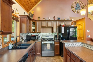 A rare opportunity on beautiful Munro Lake with 80' of frontage! - photo 18
