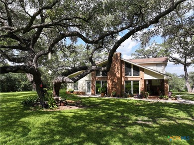 (private lake, pond, coastal) Home For Sale in Nursery Texas