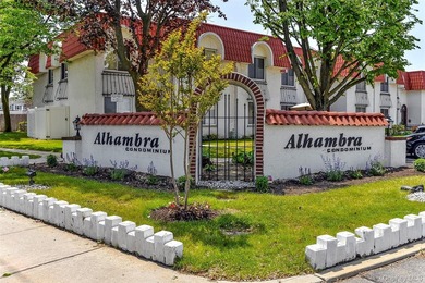 Oceanside Alhambra Condominium Updated Corner Unit 2 Br Duplex - photo 35