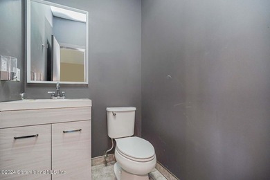 Welcome to 2981 Hylan Boulevard, a truly unique opportunity - photo 7