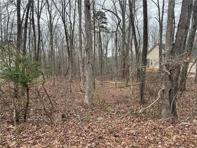 Lake Tara / Treasure Lake Lot For Sale in Villa Rica Georgia