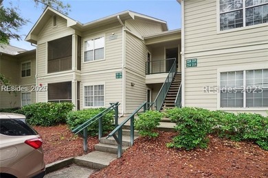 Priced to sell second floor remodeled unit 3 bedroom 2 bath - photo 3