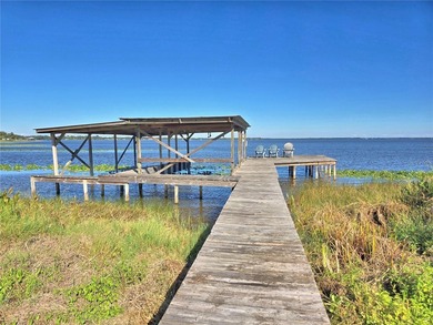 Lakefront home on Lake Reedy.  This 3 bedroom 1 bath concrete - photo 3