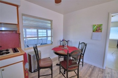 Lakefront home on Lake Reedy.  This 3 bedroom 1 bath concrete - photo 4
