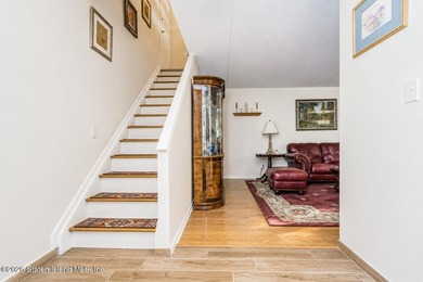 Welcome to 41 Wellington Court. This beautifully updated - photo 4