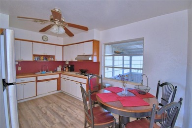 Lakefront home on Lake Reedy.  This 3 bedroom 1 bath concrete - photo 9