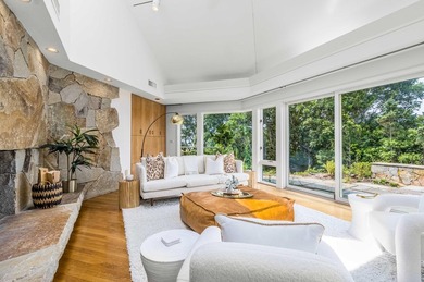 Waterfront contemporary luxury on a private lane in the coveted - photo 10