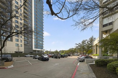 Investment property at $2150 a mo income! Pied-a-terre on the