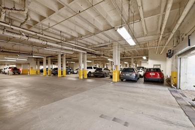 Investment property at $2150 a mo income! Pied-a-terre on the