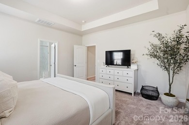 Welcome to this beautifully maintained two-story end-unit - photo 18