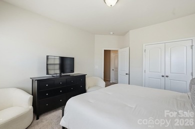 Welcome to this beautifully maintained two-story end-unit - photo 21