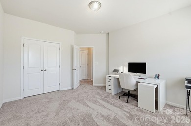 Welcome to this beautifully maintained two-story end-unit - photo 23