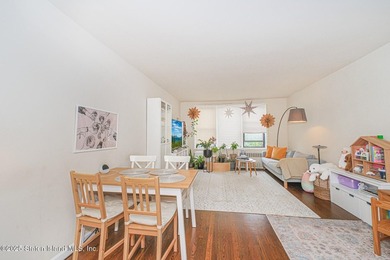 Stunning fully renovated 2-bedroom, 1-bath condo in the highly - photo 6