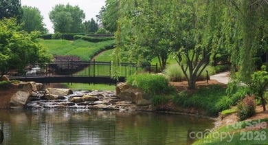 Perfectly positioned on a large, private, beautifully landscaped - photo 8
