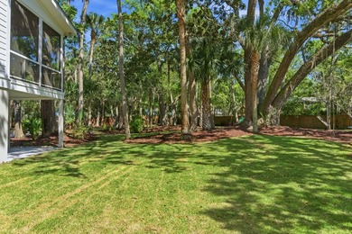 The house is beautiful. The backyard is UNFORGETTABLE. And the - photo 38