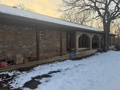 Arkansas River Home Sale Pending in Sand Springs Oklahoma