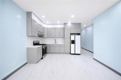Don't miss out on this wonderful semi-detached single-family - photo 8