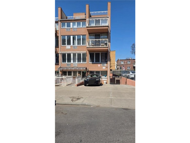 Beautiful condo total SQFT 914. 3Bedrooms, 2Baths. Year Built - photo 11