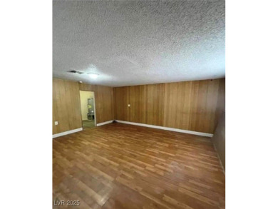 BRAND NEW ROOF!, NEW CARPET, NEWLY REMODELED CABINETS/VANITIES &