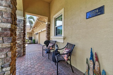 Meticulously maintained 2BR/2BA/2CG villa ideally located close - photo 11