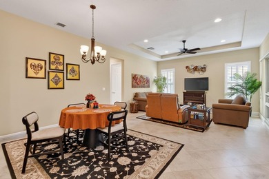 Meticulously maintained 2BR/2BA/2CG villa ideally located close - photo 15