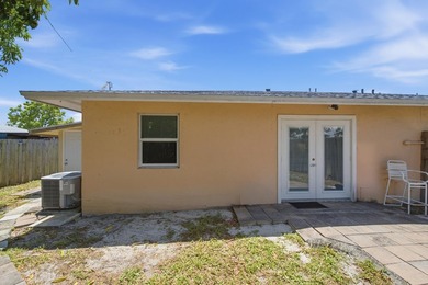 Welcome home to this beautifully updated 3-bedroom, 2-bath - photo 18