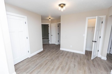 Welcome to 828 Terrace View Drive in Apple Valley. This - photo 19