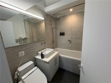 Experience the best of Brooklyn living in this stylish loft - photo 4