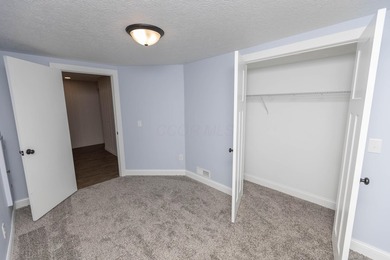 Welcome to 828 Terrace View Drive in Apple Valley. This - photo 37