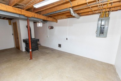 Welcome to 828 Terrace View Drive in Apple Valley. This - photo 41