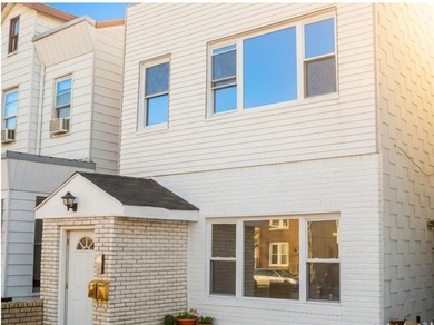 Wonderful Windsor Terrace opportunity! Fully detached two-family - photo 3