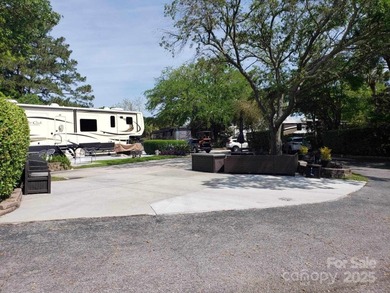 Beautiful corner lot in Hilton Head RV Resort & Marina on the - photo 3