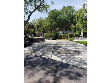 Beautiful corner lot in Hilton Head RV Resort & Marina on the - photo 4