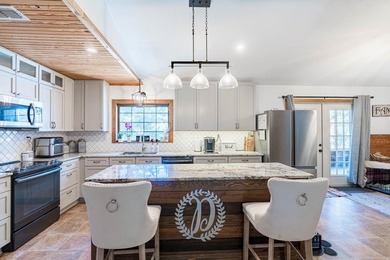 Peaceful country living on 5 beautiful acres in a private - photo 7