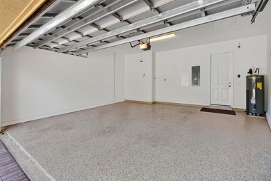 Meticulously maintained 2BR/2BA/2CG villa ideally located close - photo 48