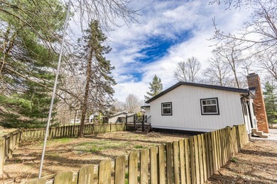 Welcome to 828 Terrace View Drive in Apple Valley. This - photo 52