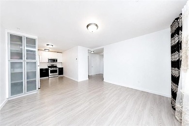Beachside Living. Modern Comfort. Exceptional Value. Every day - photo 5