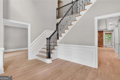 Experience exceptional lakefront living in this stunning 5 - photo 6