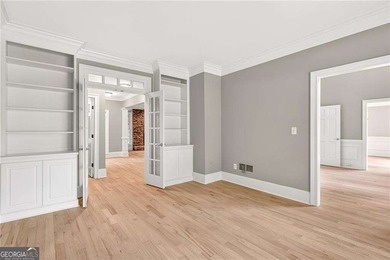 Experience exceptional lakefront living in this stunning 5 - photo 9