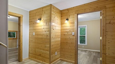 Excellent investment opportunity in this thoughtfully maintained - photo 9