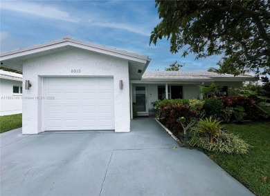 Lake Home For Sale in Tamarac, Florida