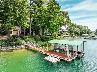 The Keowee Life awaits you at 3 Horizon Pointe. This luxury home - photo 2