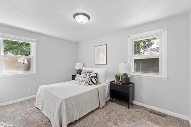 Welcome home to this beautifully updated 4-bedroom, 2-bath ranch - photo 13